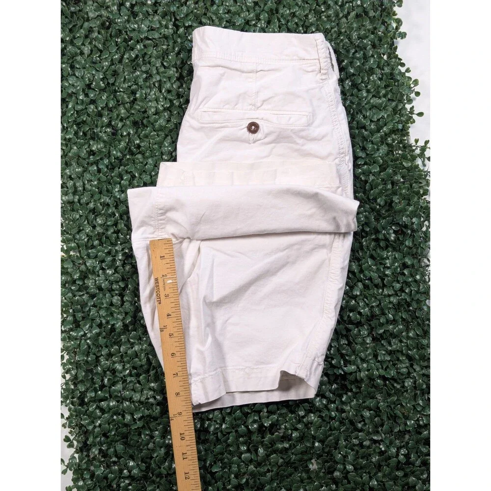 American Eagle Khaki Tan Next Level Slim Fit Flex Shorts Size 30